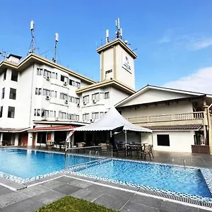 Myangkasa Akademi & Langkawi Pantai Cenang (Langkawi)